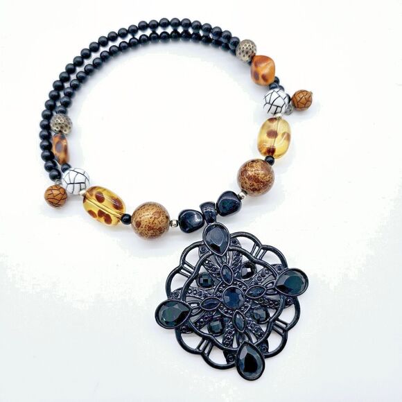 Tropical Boho Necklace Choker Lia Sophia Pendant Jeweled Medallion Adjustable - Picture 9 of 10